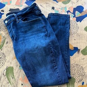 Levi’s 711 Skinny Jeans